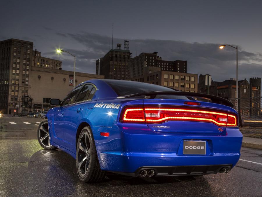  Dodge Charger RT Daytona 2013 года  (фото 10 из 16)